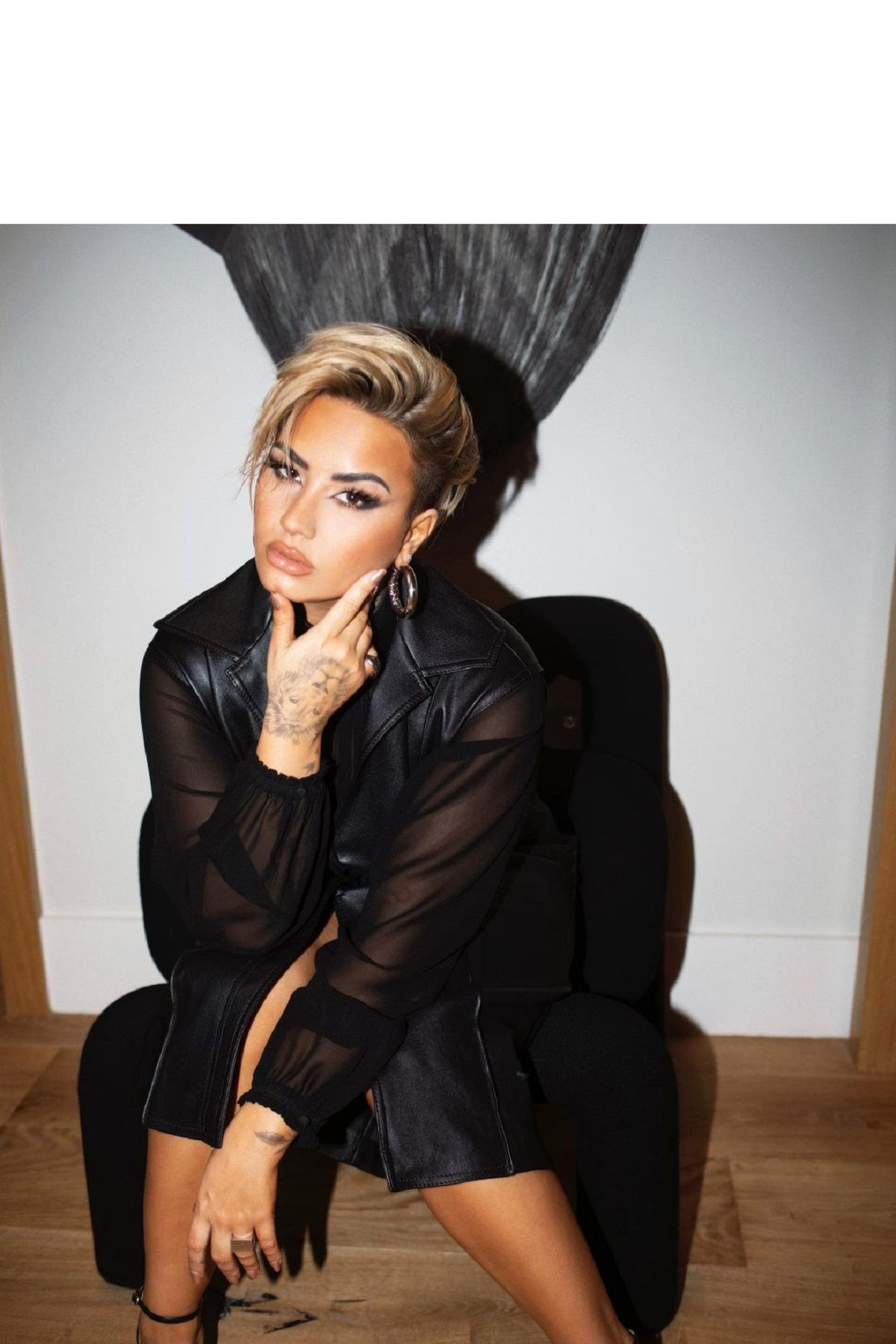 Співачка Демі Ловато здивувала фанатів кардинальним перевтіленням (відео)