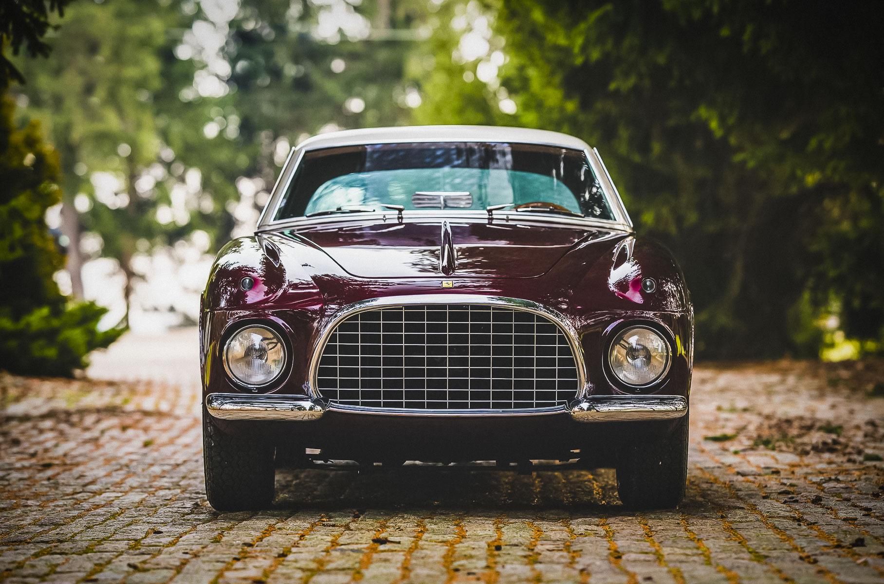 Один з двох Ferrari 375 America пустять з молотка за шалені гроші