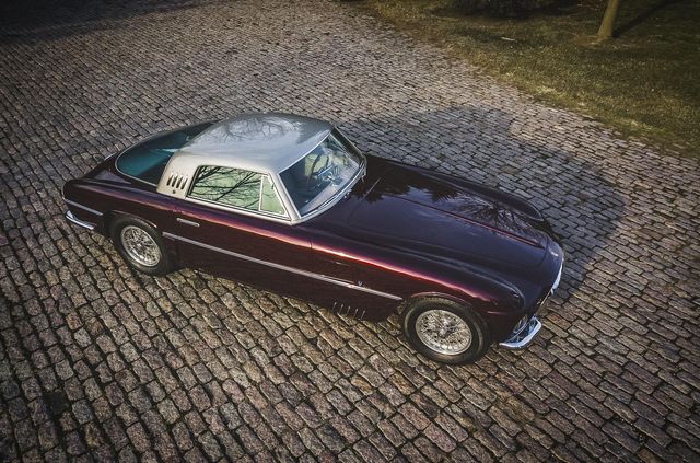 Один з двох Ferrari 375 America пустять з молотка за шалені гроші - фото 442843