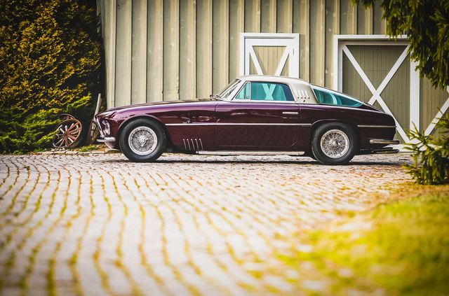 Один з двох Ferrari 375 America пустять з молотка за шалені гроші - фото 442844