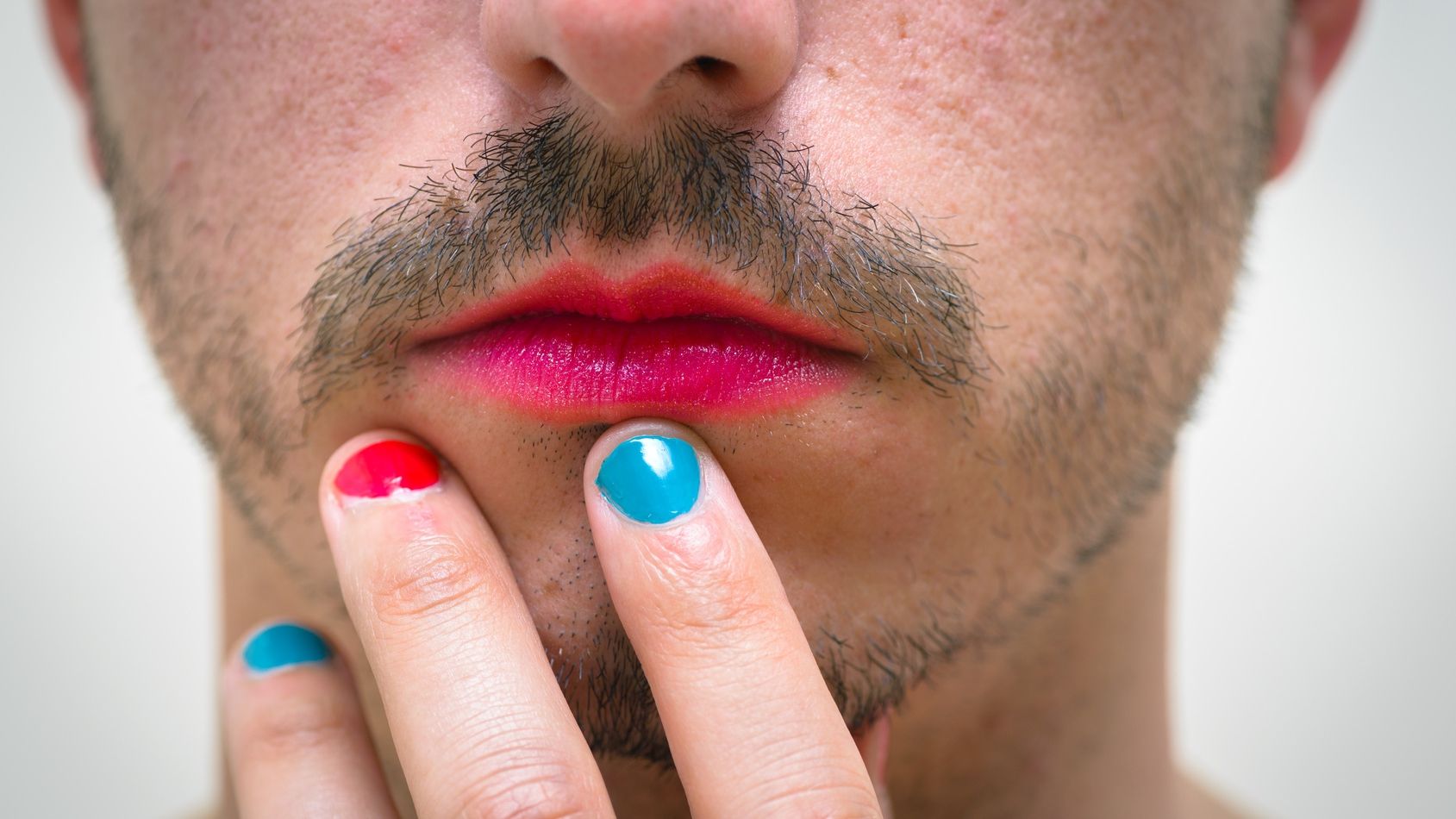 Чоловік 15 років потайки від дружини знімався у порно - фото 1