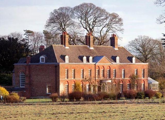 Принц Вільям і Кейт Міддлтон готуються до переїзду з Лондона: подробиці - фото 443302