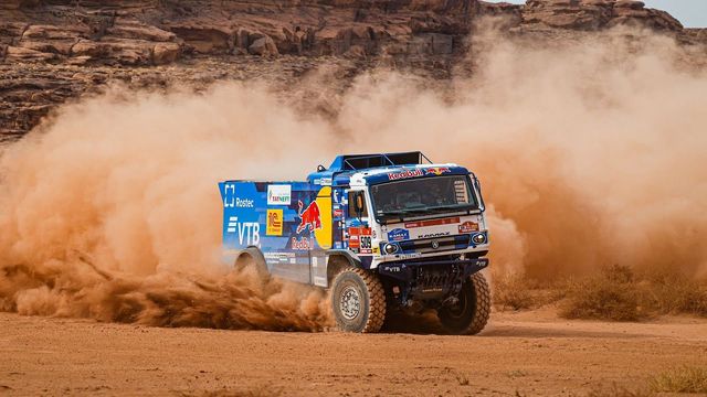 Скільки коштує участь в ралі Дакар: мотогонщиця розповіла всю правду - фото 443419