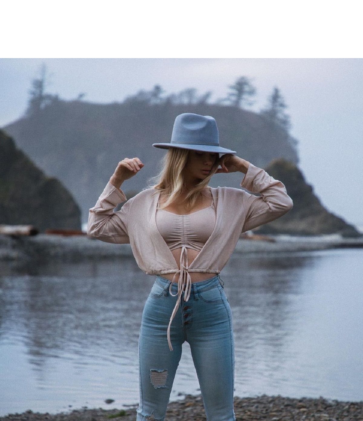 Сара Андервуд роздяглась в Інстаграмі - фото 1