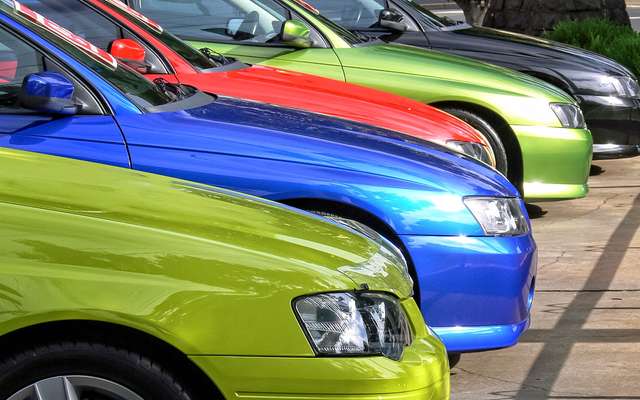 Визначено найпопулярніші кольори авто серед українських водіїв - фото 443631