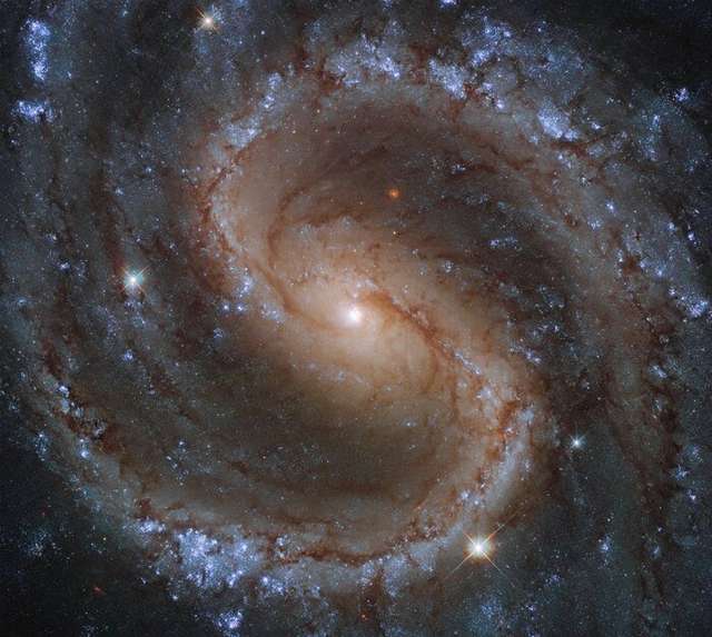 У NASA показали фото 'загубленої галактики' - фото 443689