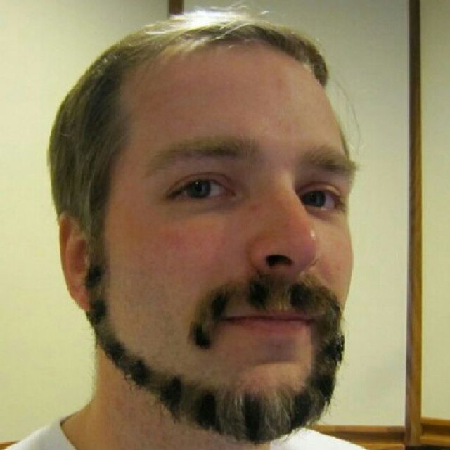 Борода у формі хвоста мавпи стала новим модним трендом: фото - фото 443775