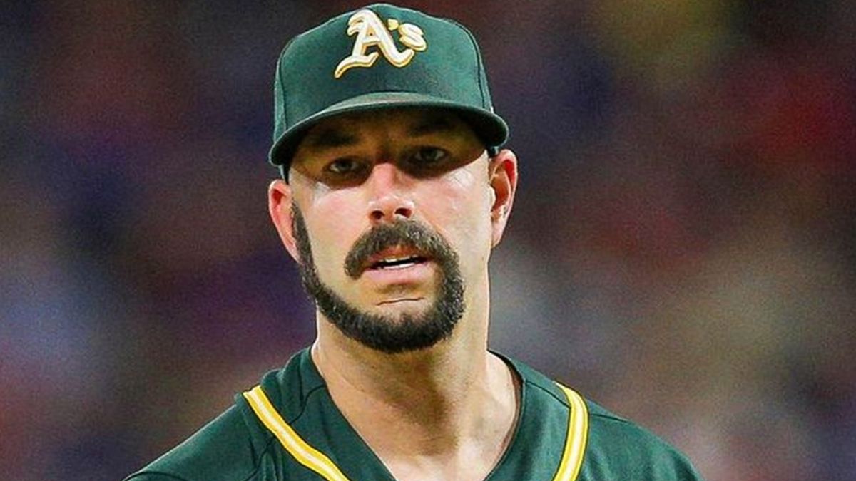 Борода у формі хвоста мавпи стала новим модним трендом: фото