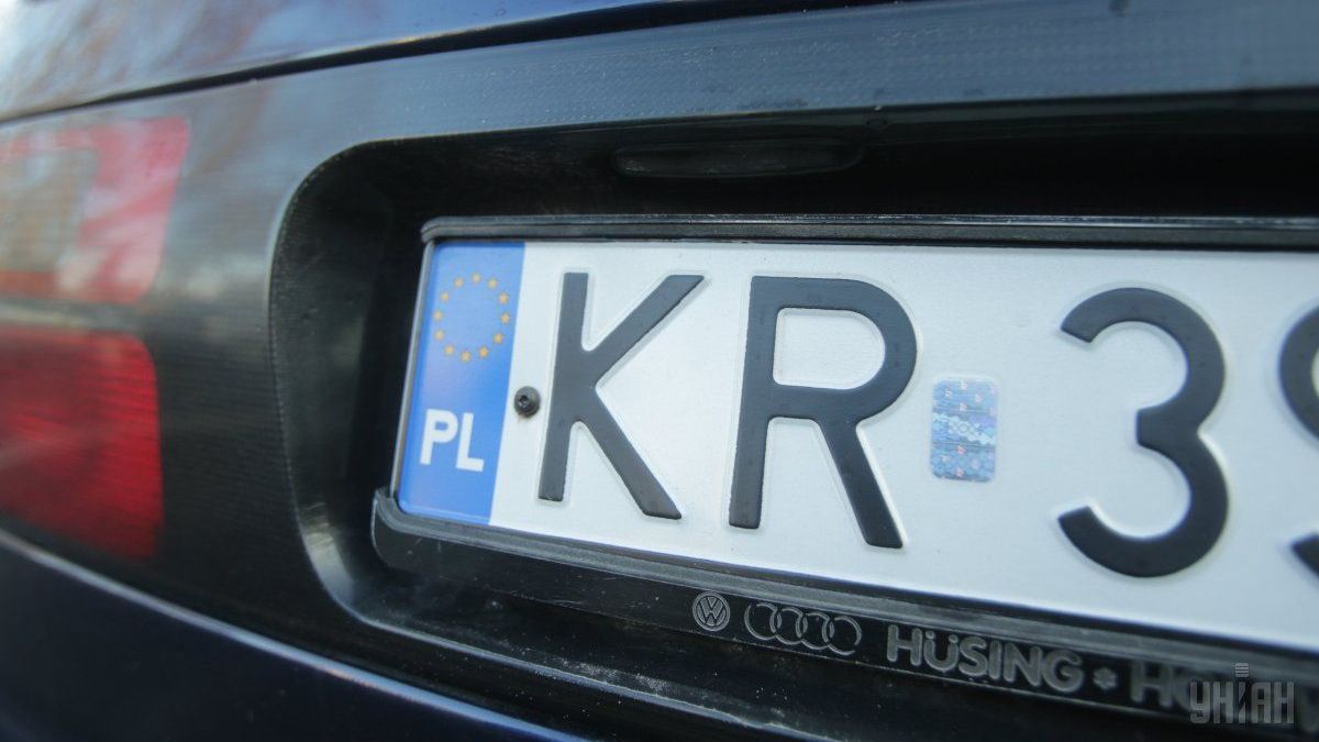 Поліція отримала право штрафувати євробляхи на місці