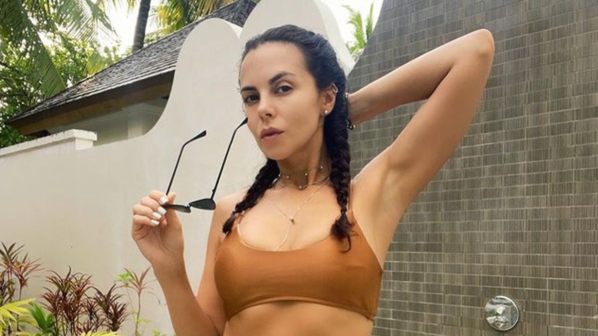 Настя Каменських повторила свій дитячий образ: фотопорівняння