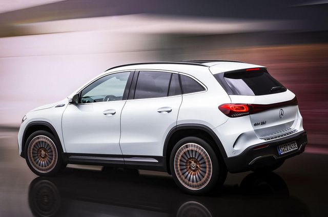 Mercedes-Benz EQA: новий електрокар компанії з непоганим запасом ходу - фото 444118