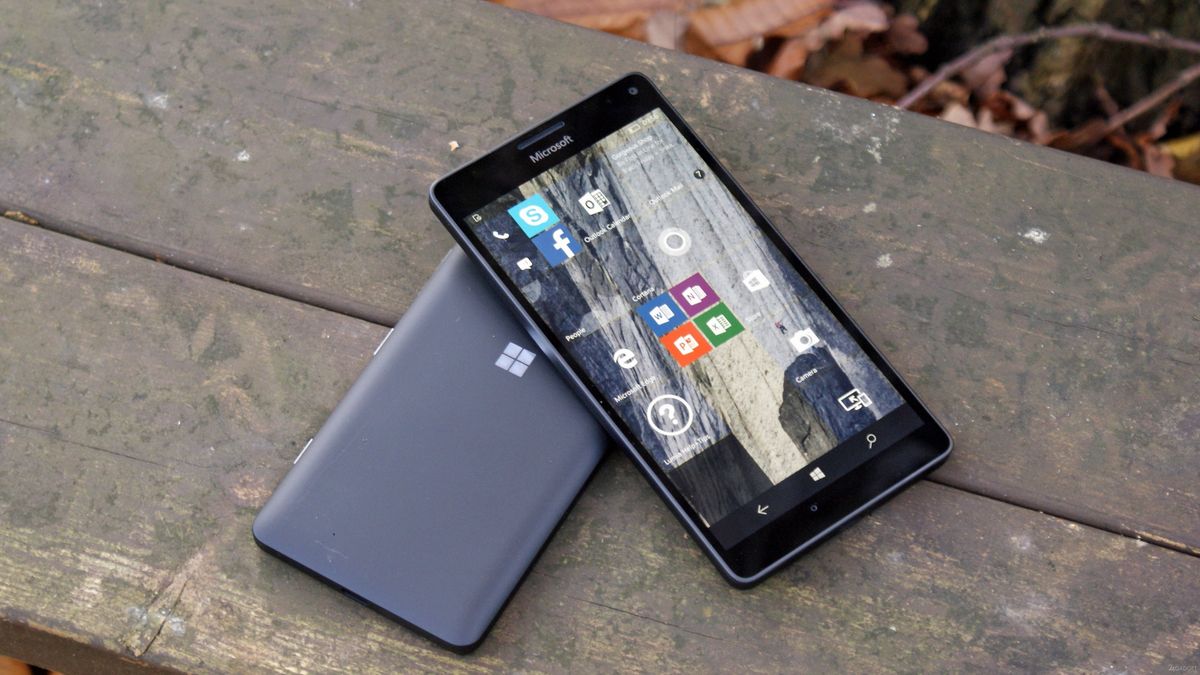 На Microsoft Lumia 950 XL вдалося запустити Windows 10X - фото 1