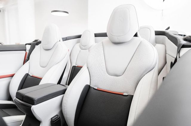 Tesla Model S перетворили на розкішний кабріолет - фото 444183