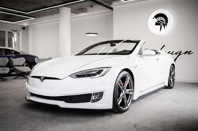 Tesla Model S перетворили на розкішний кабріолет - фото 444184