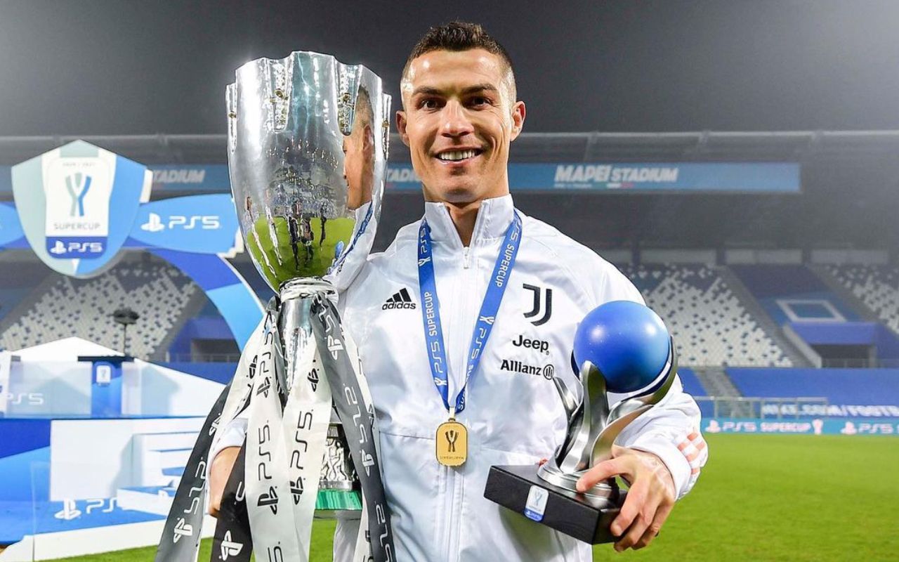 Роналду забив в офіційних матчах 760 голів - фото 1