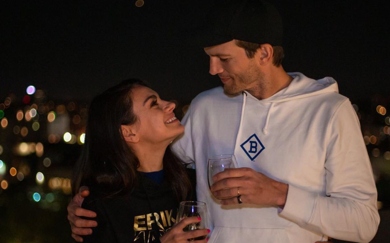 Ештон Катчер і Міла Куніс знялися у рекламі для Super Bowl - фото 1