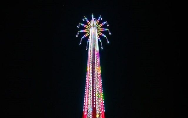 У Дубаї запрацювала найвища в світі карусель: фото - фото 444576