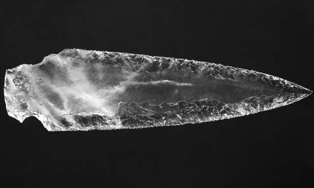 В Іспанії знайшли кришталевий кинджал, якому 5 тисяч років: фотофакт - фото 444731