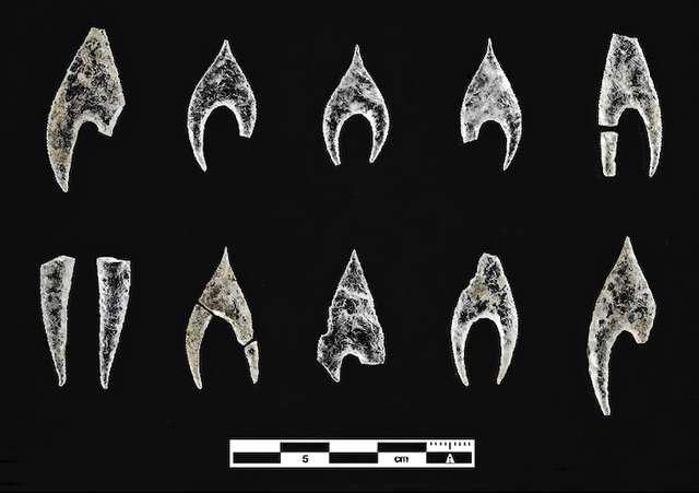 В Іспанії знайшли кришталевий кинджал, якому 5 тисяч років: фотофакт - фото 444733