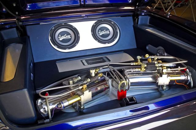 Chevrolet Impala з Тачки на прокачку продають за 250 000 доларів - фото 444784