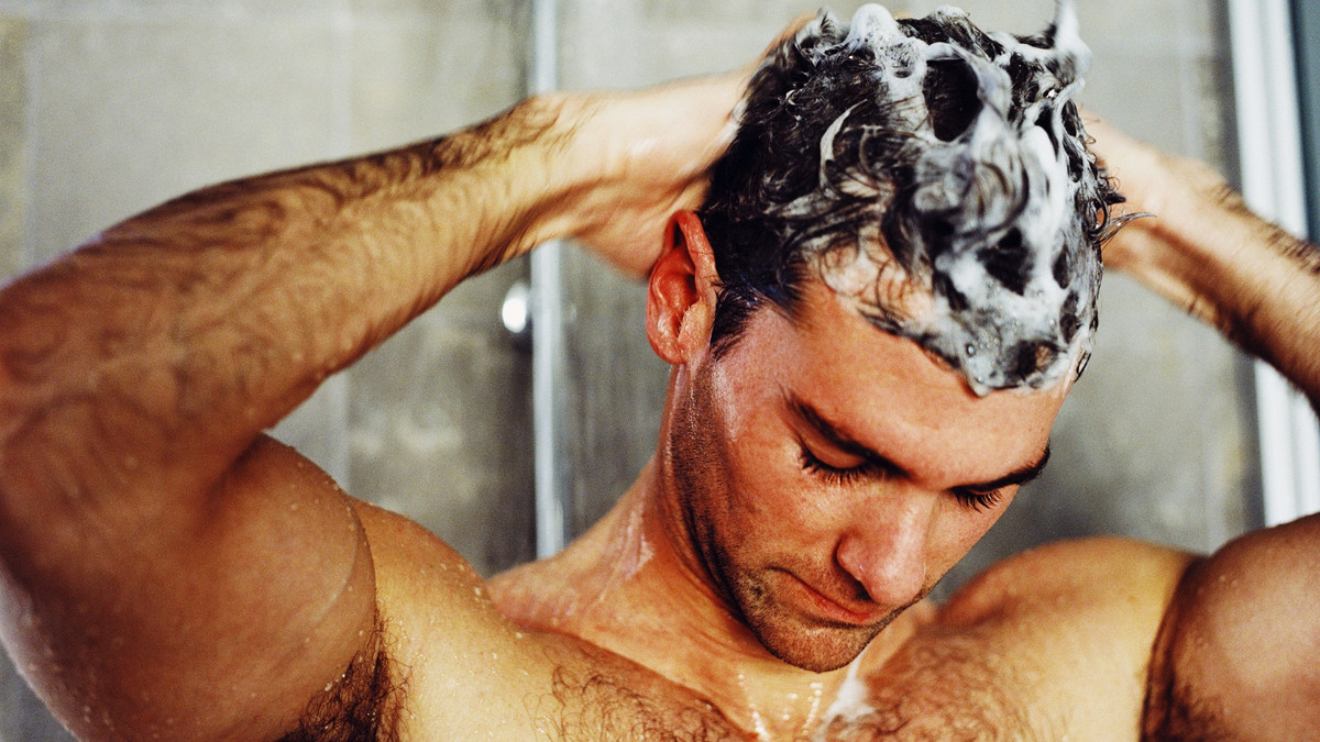 Експерт розповів, як правильно мити голову без шкоди для волосся - фото 1