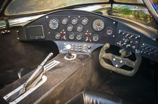 З молотка пустять Бетмобіль, на якому можна буде роз'їжджати містом - фото 445043