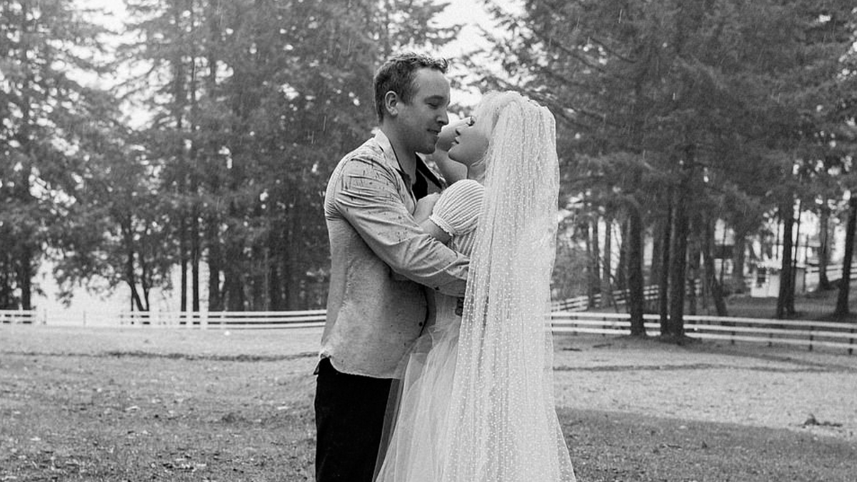 Памела Андерсон вийшла заміж за свого охоронця - фото 1