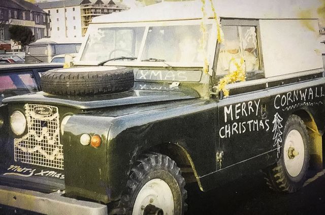 Затонулий 30 років тому Land Rover Defender сплив на поверхню: фотофакт - фото 445360