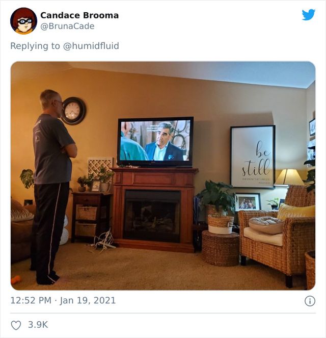 Як дивляться телевізор усі татусі: кумедні фото - фото 445747