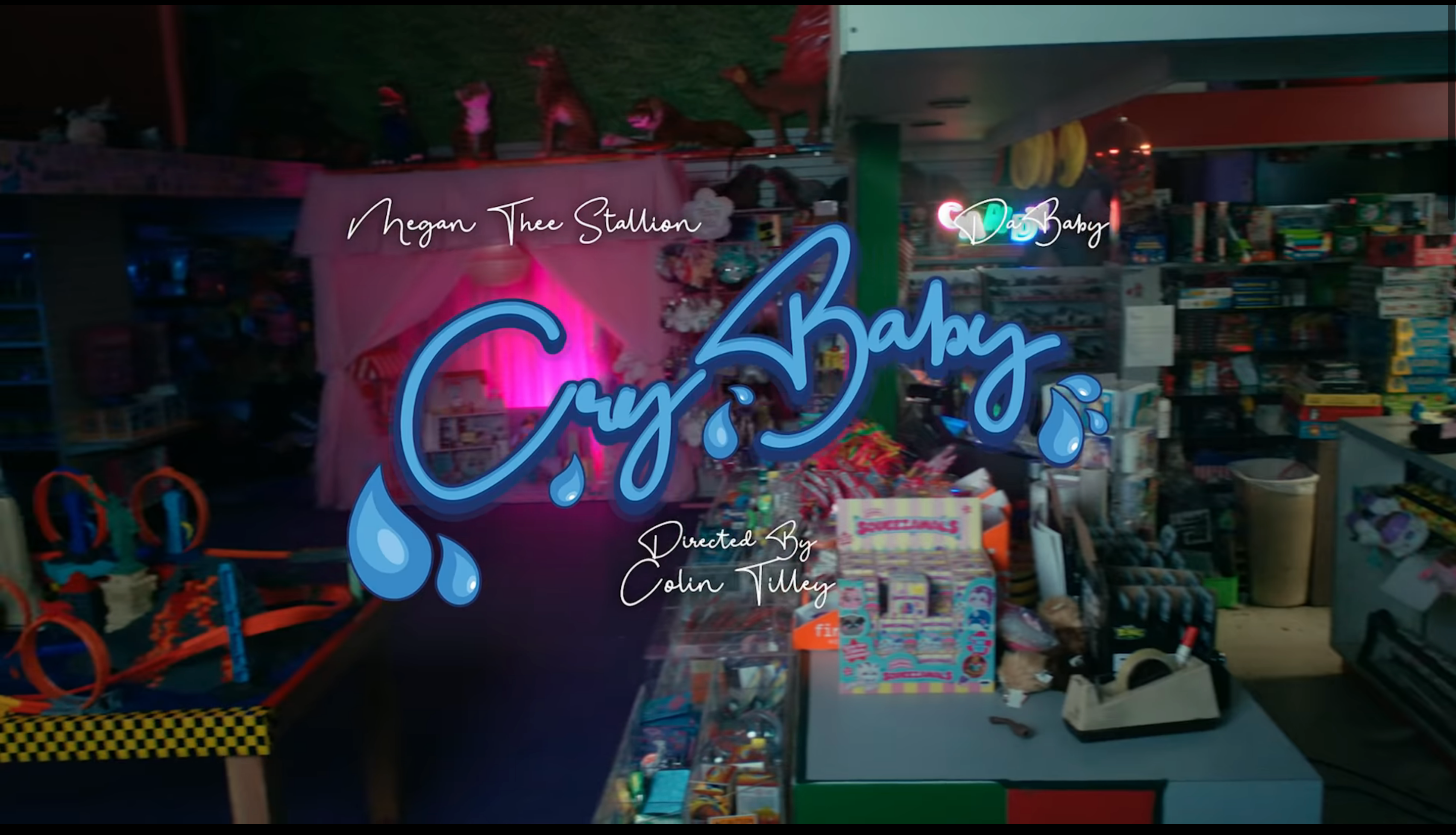 Megan Thee Stallion перетворилася на живу ляльку у кліпі Cry Baby