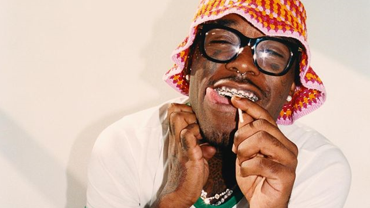 Американський репер імплантував собі у лоб величезний діамант: відео