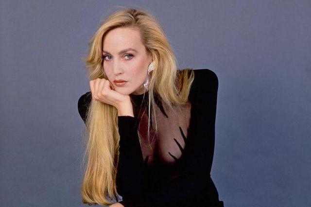 Яка зачіска була модною у твій рік народження: найпопулярніші стрижки від 1970-х до 2020 - фото 446798