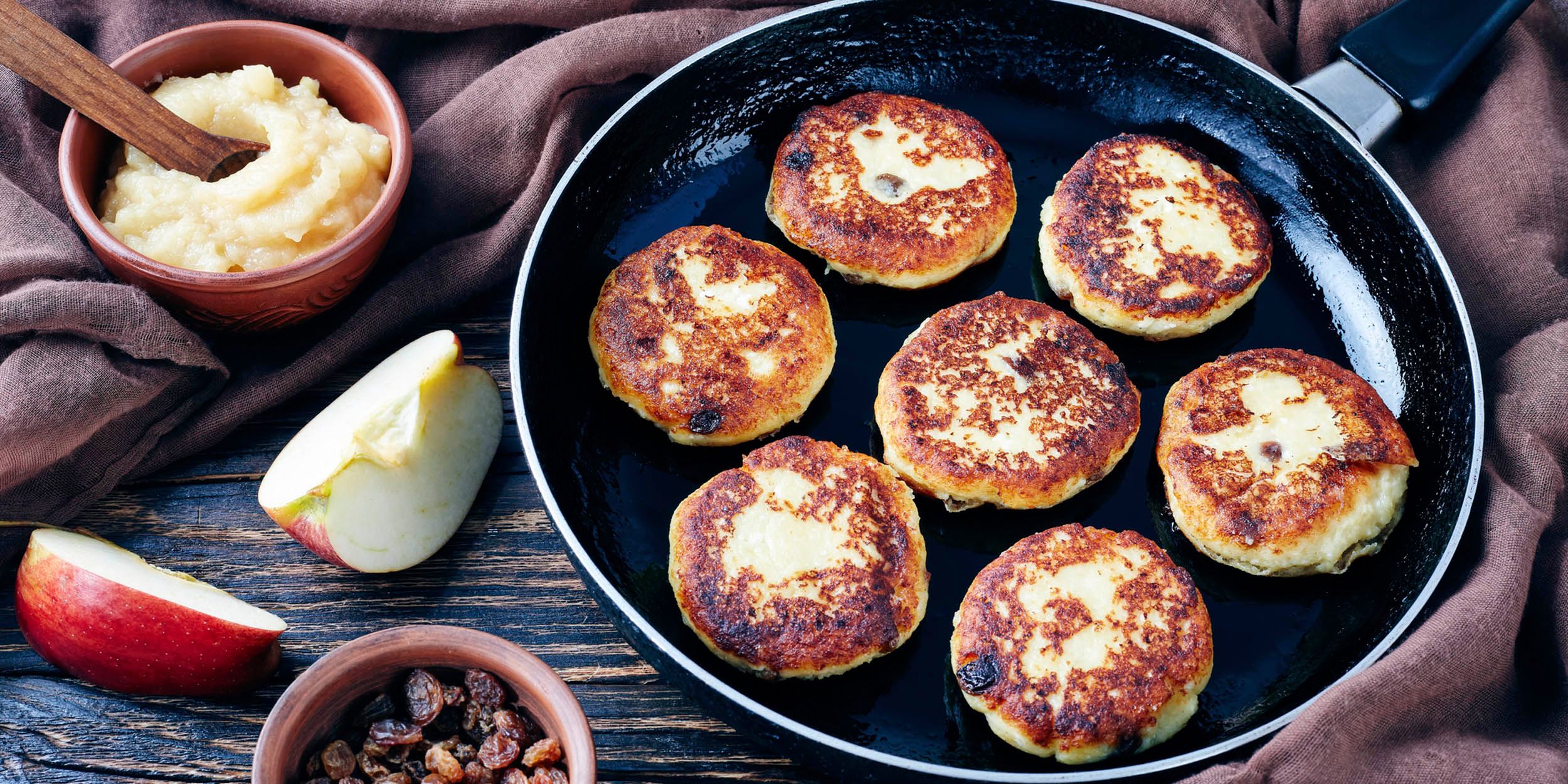 Ідеальний сніданок: Аніта Луценко поділилася простим рецептом сирників