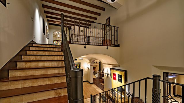 Сильвестр Сталлоне продає елітний будинок у Беверлі-Хіллз: фото - фото 446880