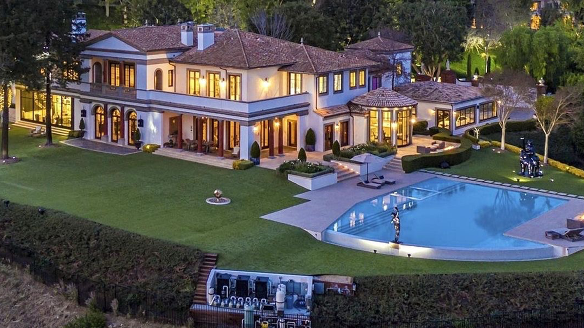 Сильвестр Сталлоне продає елітний будинок у Беверлі-Хіллз: фото - фото 1
