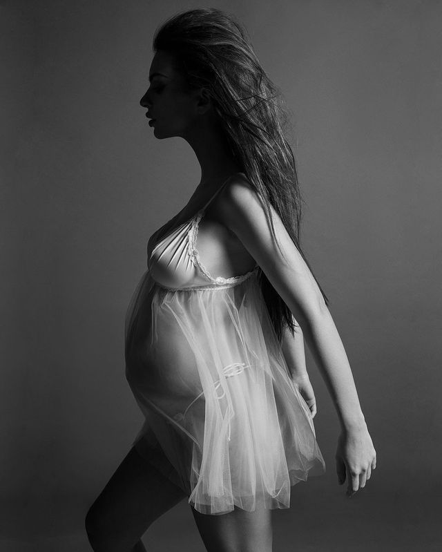 Розкута Емілі Ратажковскі розбурхала Instagram свіжою інтимною фотосесією (18+) - фото 447151