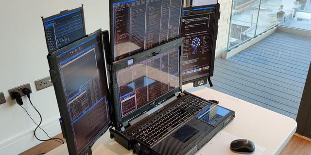 Представлено прототип ноутбука з сімома екранами: вага девайса вас здивує - фото 447170