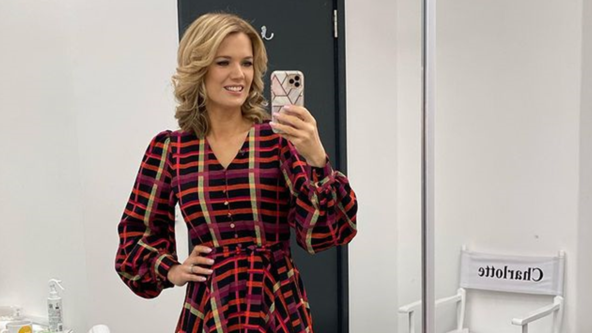 Телеведуча у прямому ефірі завела глядачів танцем сідниць