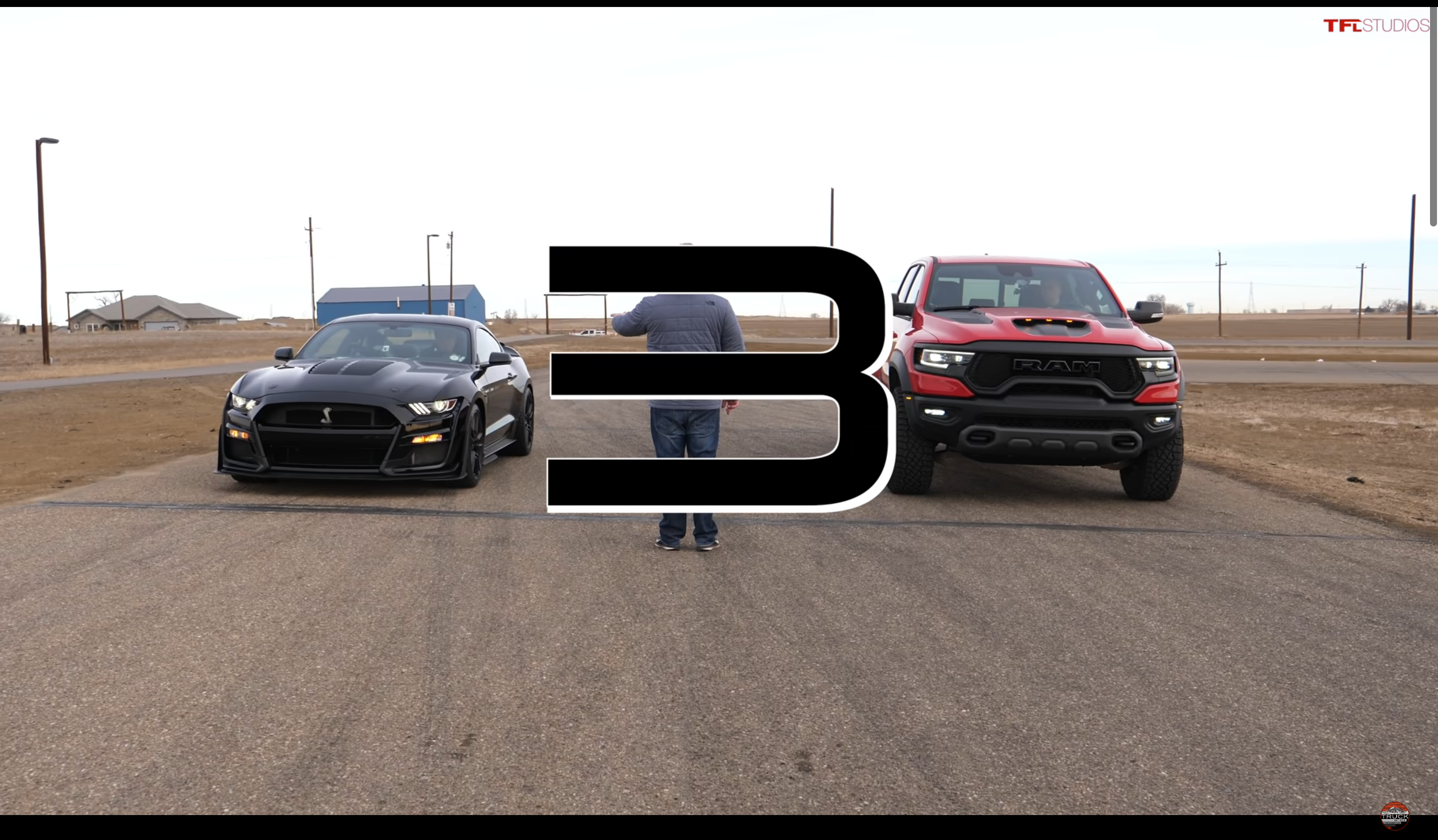 Найпотужніший серійний пікап влаштував перегони з Ford Shelby GT500: епічне відео