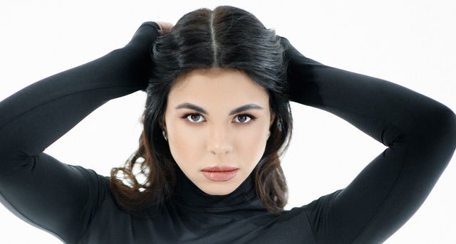 Українська співачка OPIYA оголилася в Голлівуді: прем’єра пісні - фото 447696