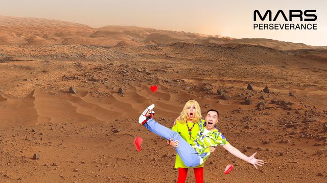 NASA запропонувало усім охочим знятися на Марсі: мережу заполонили кумедні фото - фото 448506