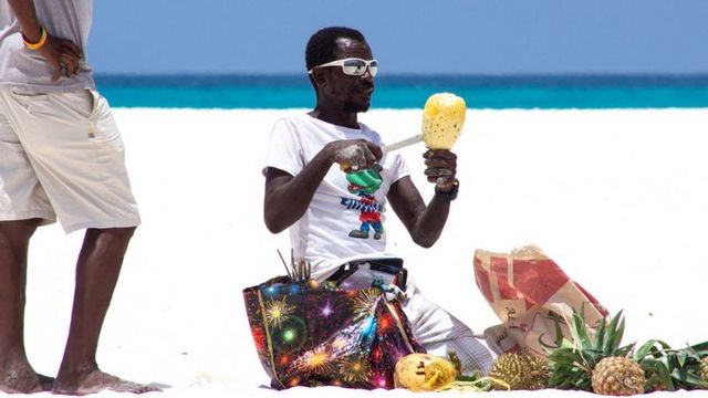 Мандрівниця назвала головні мінуси відпочинку на Занзібарі - фото 448603