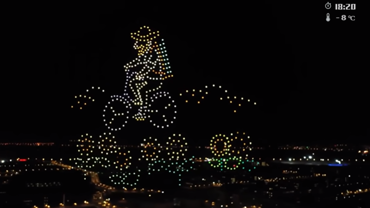 У Китаї в небі зобразили картини Ван Гога і встановили світовий рекорд: вражаюче відео - фото 1