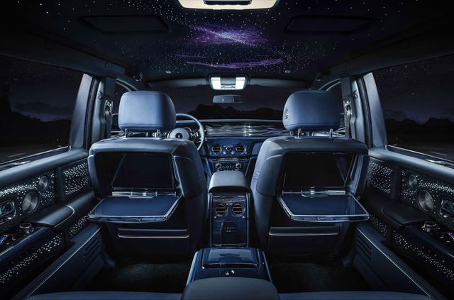 Rolls-Royce представив 'космічну' версію седана Phantom - фото 449005
