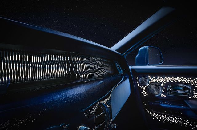 Rolls-Royce представив 'космічну' версію седана Phantom - фото 449009