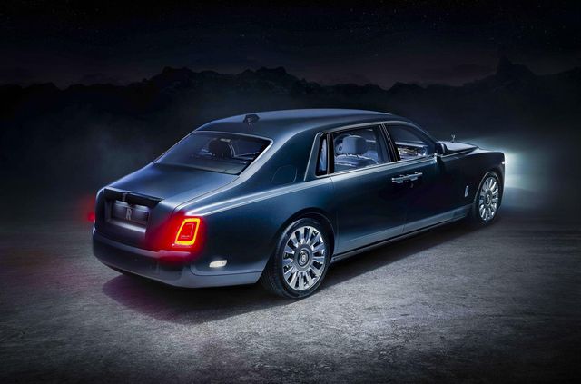 Rolls-Royce представив 'космічну' версію седана Phantom - фото 449012