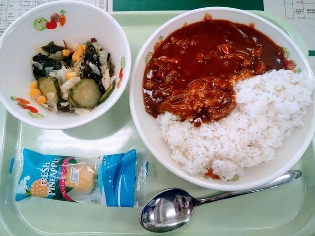 Чим годують школярів у різних країнах світу: фото - фото 449157