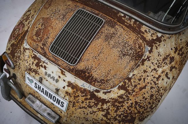 Ржавий 63-річний Porsche продали за ціною нового 911 - фото 449195