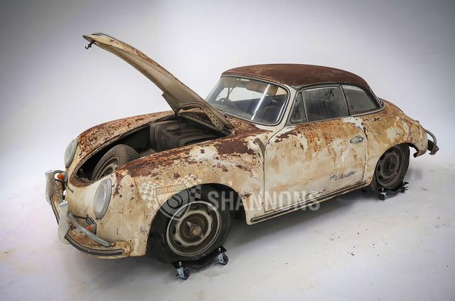 Ржавий 63-річний Porsche продали за ціною нового 911 - фото 449201