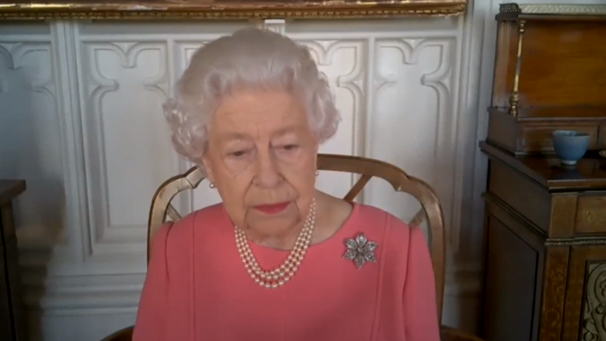 Єлизавета II вакцинувалася від коронавірусу та розповіла про відчуття під час процедури